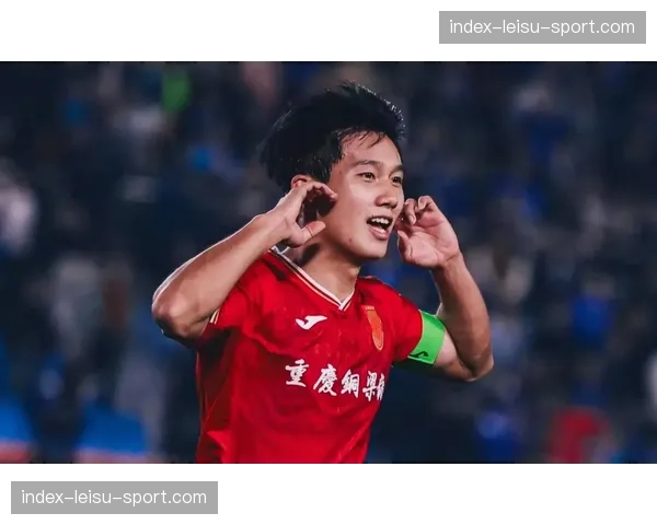 重庆铜梁龙中超首秀客场战平,向余望等年轻球员表现获认可 重庆铜梁龙中超首秀客场战平,向余望等年轻球员表现获认可