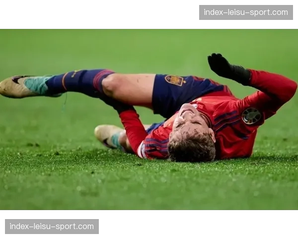 特写:重伤复出后首球,巴萨小将加维狂奔庆祝泪洒赛场 特写:重伤复出后首球,巴萨小将加维狂奔庆祝泪洒赛场