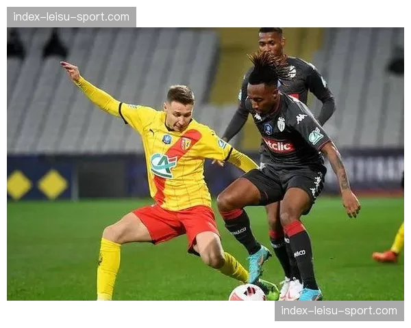 马赛2-1逆转朗斯，奥巴梅扬替补登场完成绝杀