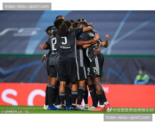里昂双子星闪耀王子公园！2-1掀翻大巴黎，欧战资格稳了？